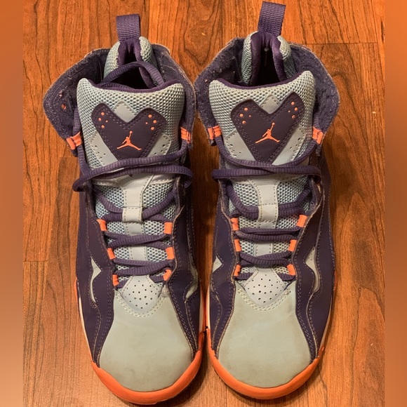 Nike Air Jordan True Flight Girls Basketball Shoes. Size 5Y. - Picture 2 of 6